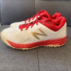New Balance Wmn's Velo V1 Turf Softball Sz 9